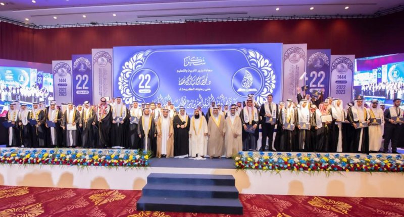 وزير التربية والتعليم يرعى تخريج الدفعة الـ22 من طلاب مدارس الإيمان