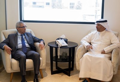 رئيس جمعية الكلمة الطيبة يستقبل السفير المصري بمملكة البحرين لبحث سبل التعاون المشترك