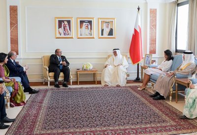 وزير الخارجية يستقبل سفير جمهورية الهند لدى مملكة البحرين بمناسبة انتهاء فترة عمله