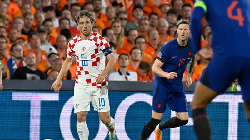 مودريتش يقود كرواتيا لهزيمة هولندا وبلوغ النهائي