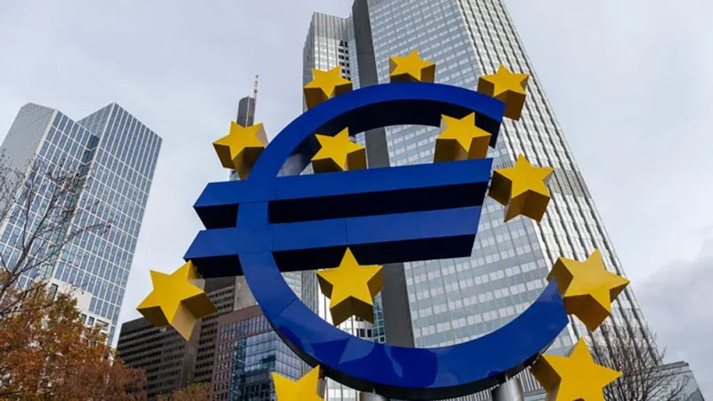 البنك المركزي الأوروبي يرفع أسعار الفائدة 25 نقطة أساس إلى 3.5%