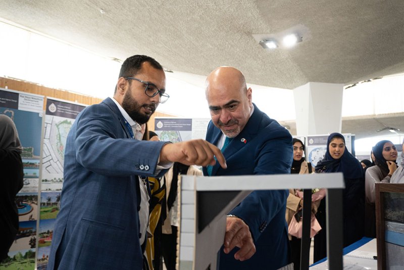 كلية الهندسة بجامعة البحرين تعرض 227 مشروع تخرج في برامجها المعمارية