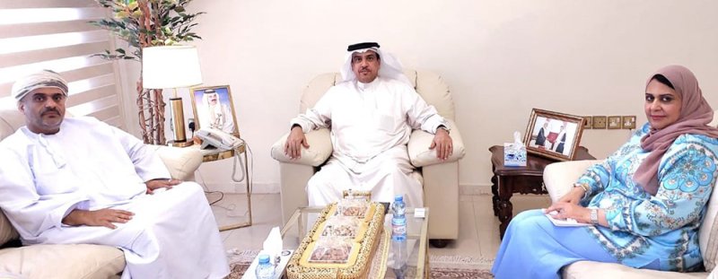 سفير البحرين لدى سلطنة عُمان يستقبل المدير العام بمكتب الهيئة الاستشارية للمجلس الأعلى لمجلس التعاون
