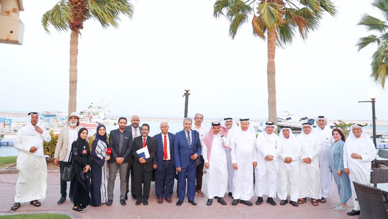 الياقوت يستضيف وفد “البلاد” بمنتجع شاطئ الغروب