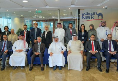 وزير العمل يطلع على جهود بنك الكويت الوطني في توظيف الكفاءات الوطنية
