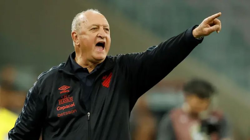 سكولاري يعود من الاعتزال لتدريب أتلتيكو مينيرو