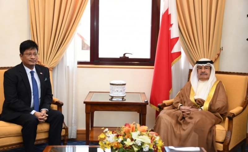 سمو الشيخ علي بن خليفة آل خليفة يستقبل سفير مملكة تايلند