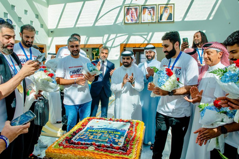 بالصور: سلمان بن محمد يستقبل نادي المنامة بطل غرب آسيا لكرة السلة
