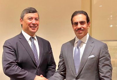 سفير البحرين لدى كندا يجتمع مع وزير خارجية حكومة الظل الكندية