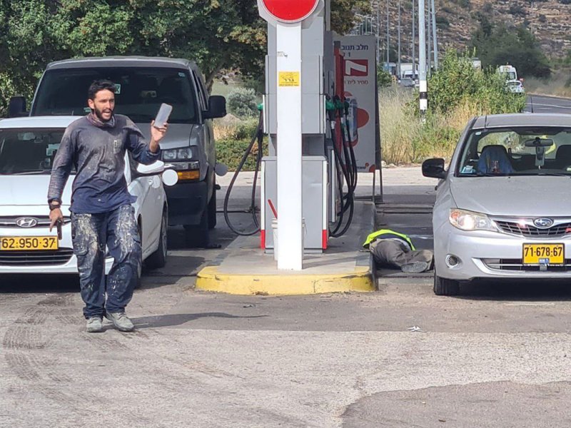 مقتل 4 مستوطنين وجرحى في إطلاق نار قرب مستوطنة في الضفة الغربية