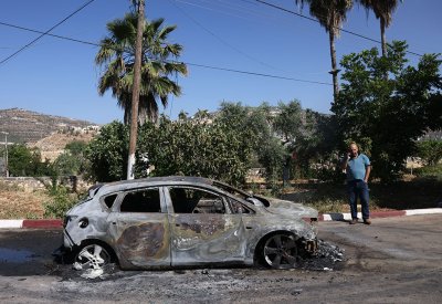 الجيش الإسرائيلي ومستوطنون يهاجمون بلدة ترمسعيا الفلسطينية