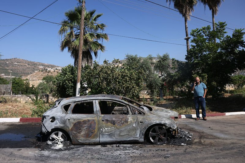 الجيش الإسرائيلي ومستوطنون يهاجمون بلدة ترمسعيا الفلسطينية
