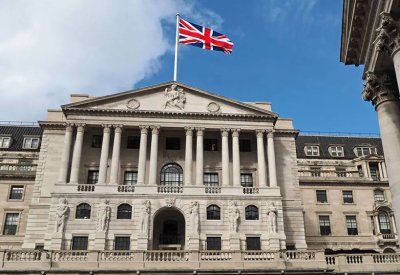 بنك إنجلترا يرفع الفائدة بنصف نقطة مئوية إلى 5%