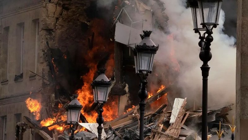 انفجار غاز في باريس.. 37 مصابا بينهم حالات حرجة