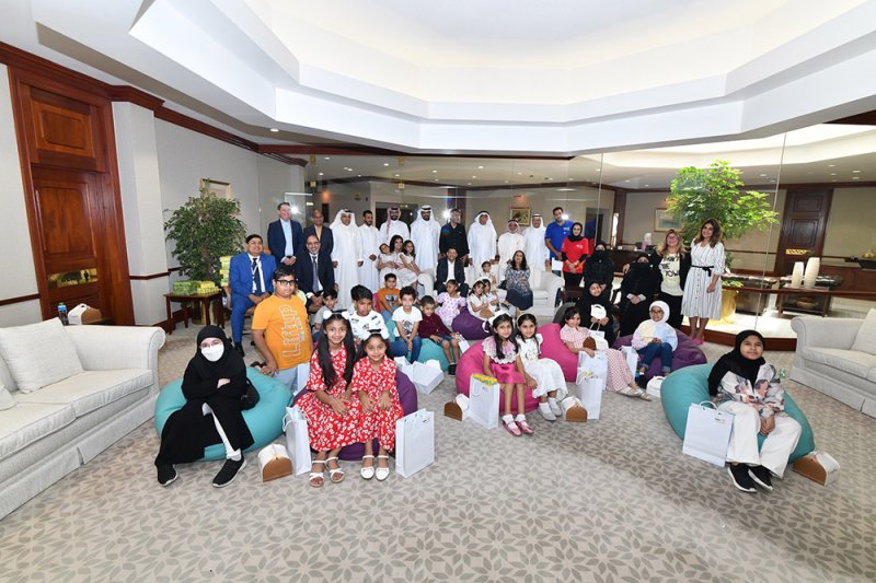 البحرين والكويت يعايد 150 طفلا