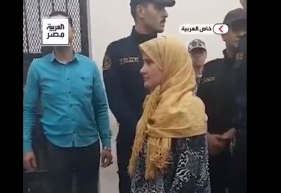 بالفيديو: آكلة طفلها في مصر تظهر متماسكة بالمحكمة.. وقرار مفاجئ بحقها