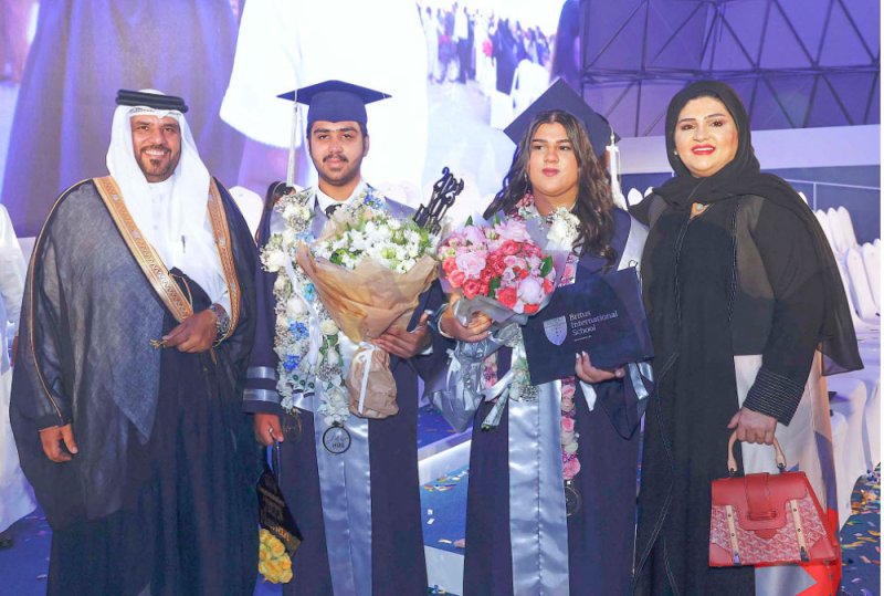 مدرسة برايتس العالمية البحرين تحتفل بتخريج الفــــــوج الخامس عشر 2023 بحضور وزير التربية والتعليم