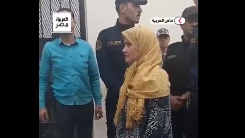 بالفيديو: آكلة طفلها في مصر تظهر متماسكة بالمحكمة.. وقرار مفاجئ بحقها
