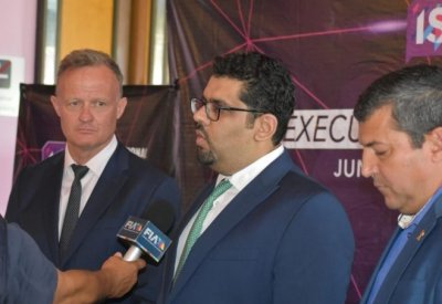 "الألعاب المدرسية" (البحرين 2024) تناقش خطة البطولة الترويجية مع الاتحاد الدولي