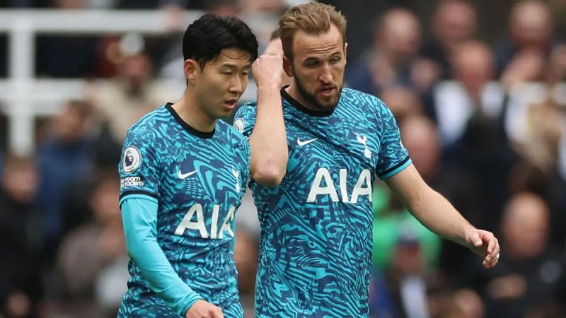 "سبايدر مان" يطلب من نجمي توتنهام الانتقال إلى ريال مدريد