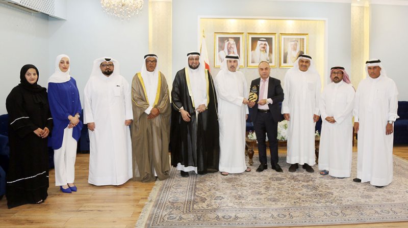 محافظ العاصمة يستقبل رئيس وأعضاء جمعية البحرين للعمل التطوعي