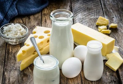 للتمتع بصحة أفضل وسعادة أكثر.. تناول الأطعمة المخمرة ولكن..
