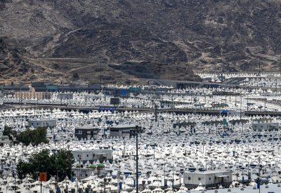 اكتمال تنفيذ المرحلة الأولى من تصعيد حجاج أفريقيا لمشعر منى