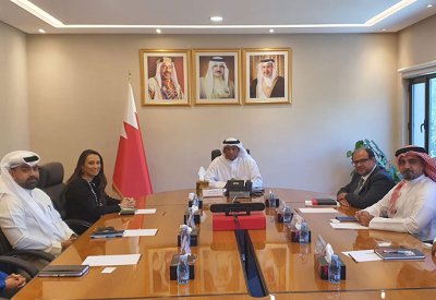 وكيل الزراعة يبحث تعزيز التعاون والشراكة مع بنك البحرين للتنمية