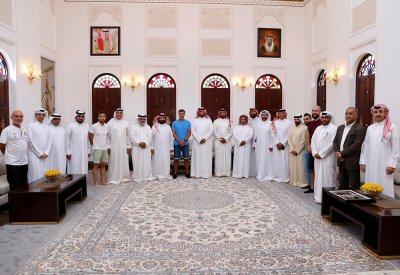 رئيس الاتحاد البحريني لكرة القدم يقيم مأدبة غداء للجنة المنتخبات والجهاز الفني للمنتخب الوطني