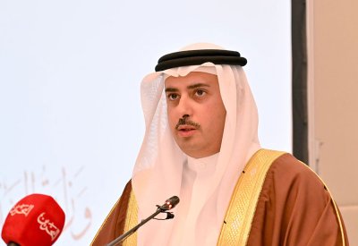 وزير العدل: تقديم خدمة التوثيق للبحرينيين والمستثمرين في بعثات المملكة بالخارج قريبًا