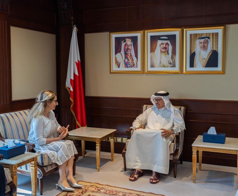 سعادة وزير الخارجية يستقبل سفير الجمهورية الإيطالية لدى مملكة البحرين