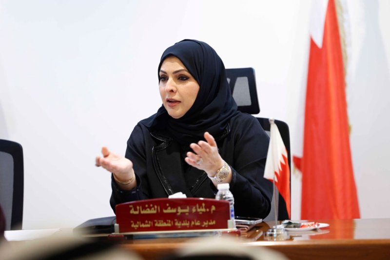 لافتات بتسع لغات مختلفة تستهدف العابثين بحاويات القمامة