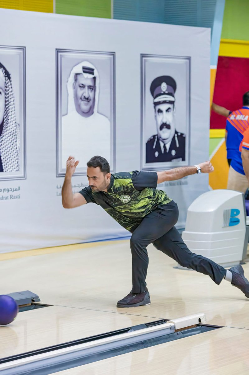 الرفاع الشرقي يضيق الخناق على البحرين بدوري البولينج