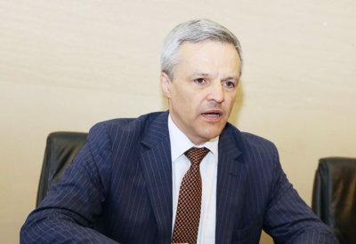 السفير الروسي لدى البحرين مهنئاً بالعيد:مع انتشار الظواهر الاجتماعية التي تعزل الأفراد تزداد أهمية التمسّك بالعادات والقيم