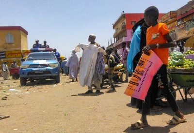 هدوء حذر في الخرطوم.. وشح النقود يكوي السودانيين