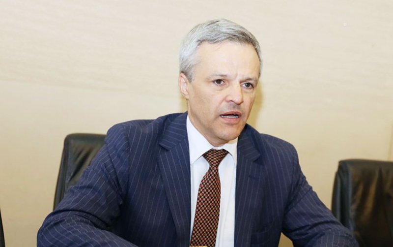 السفير الروسي لدى البحرين مهنئاً بالعيد:مع انتشار الظواهر الاجتماعية التي تعزل الأفراد تزداد أهمية التمسّك بالعادات والقيم
