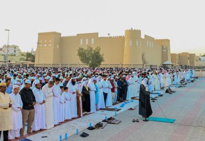 بالصور: جموع المصلين يؤدون صلاة عيد الأضحى المبارك في مختلف مصليات ومساجد البحرين