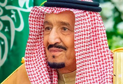 الملك سلمان يهنئ الحجاج والمسلمين بمناسبة عيد الأضحى
