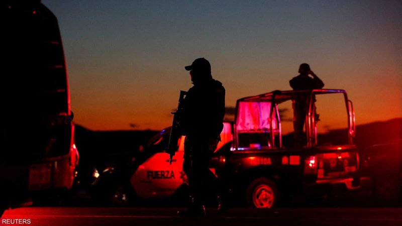 مسلحون يخطفون 14 موظفا في الشرطة في المكسيك