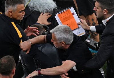 50 ألف يورو غرامة والإيقاف لـ"مورينيو" بسبب إهانة حكم