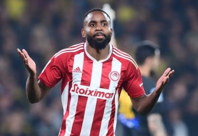 النصر الإماراتي يضم هداف الدوري اليوناني