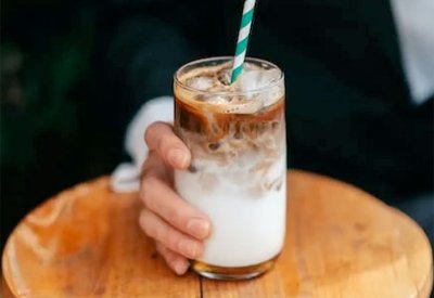 قهوة المتاجر المحلاة.. مخاطر لا يمكن توقعها