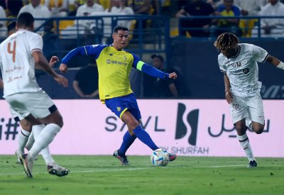 من أجل النصر.. "مدرب رونالدو الجديد" يرحل عن فريقه