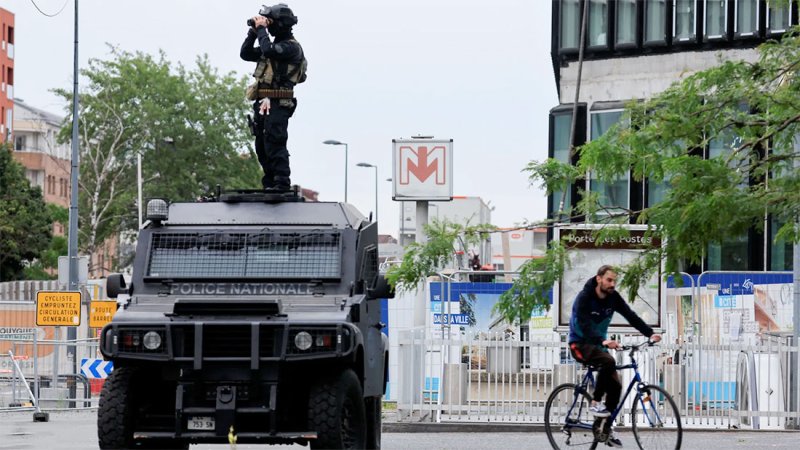 اعتقال أكثر من 1300 شخص.. فرنسا تحاول كبح جماح الاحتجاجات