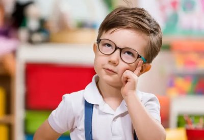 بينها الاستعانة بألوان ساطعة.. 9 نصائح لتعزيز الذاكرة لدى الأطفال