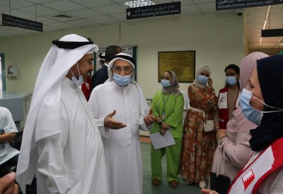 "الهلال الأحمر" و"السكري البحرينية" تعايدان المسنين