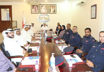 محافظ العاصمة يؤكد أهمية تعزيز التنسيق وتكثيف الحملات التفتيشية على الباعة الجائلين