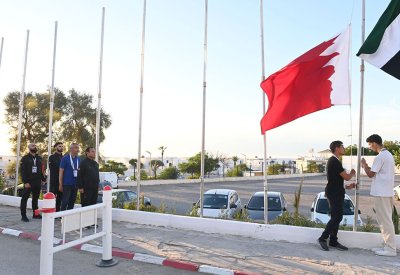 إجراء مراسم رفع العلم بالقرية الرياضية