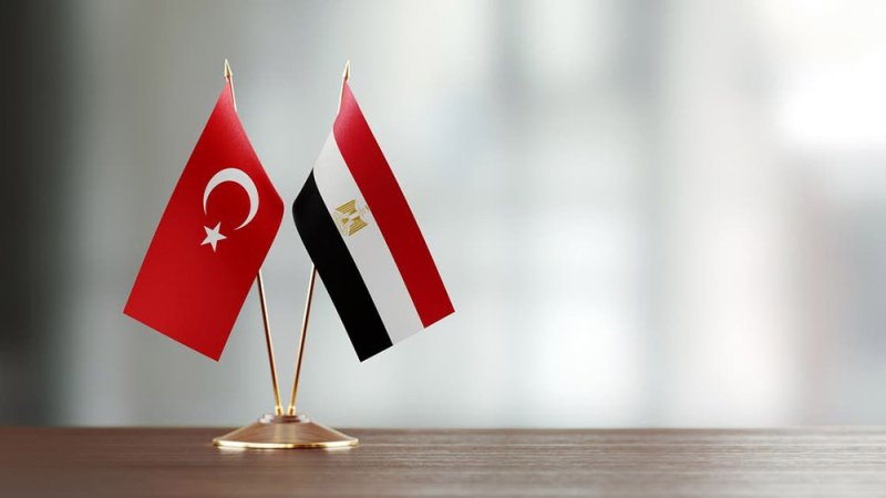 تركيا ومصر ترفعان مستوى العلاقات الدبلوماسية إلى السفراء