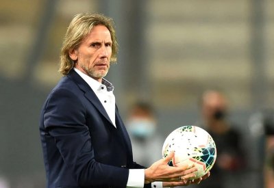 الاتفاق مع الأرجنتيني ريكاردو جاريكا لتدريب المنتخب الوطني الأول